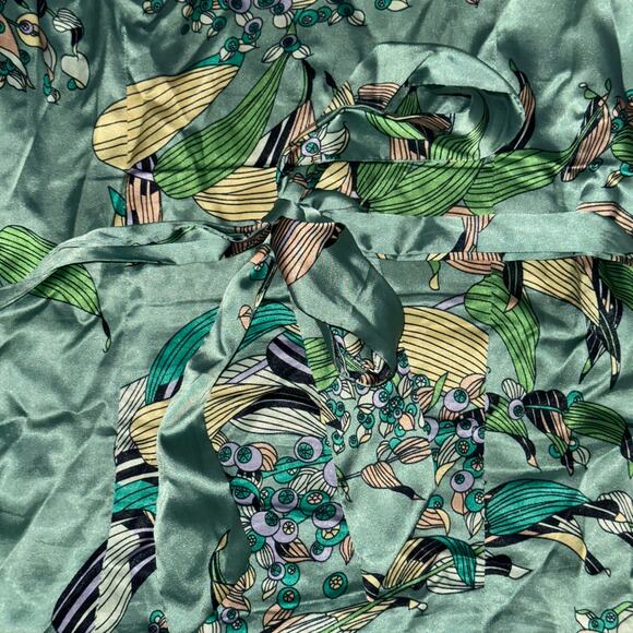 Y2K BCBG Max Azria Blouse Women's Size XS Green Floral Button Front Collared - Picture 6 of 7